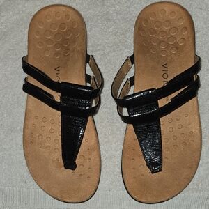 Vionic Black Tan Women's Orthotic Shoes Sandals 9.5 Slip-ons Adjustable Velcro
